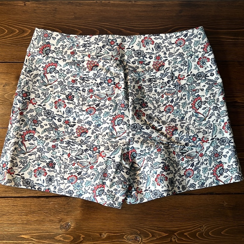 Loft The Riviera Shorts, size 00 - Picture 4 of 5
